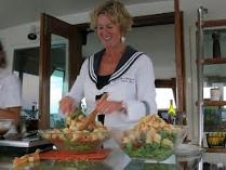 THE FLOATING CHEF: COOKING CLASS FOR 10 ON A YACHT!