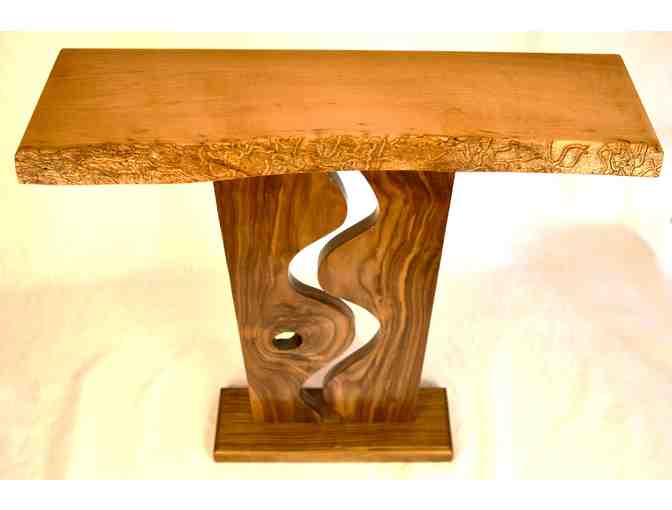 'Wave and Knot' Entry Table