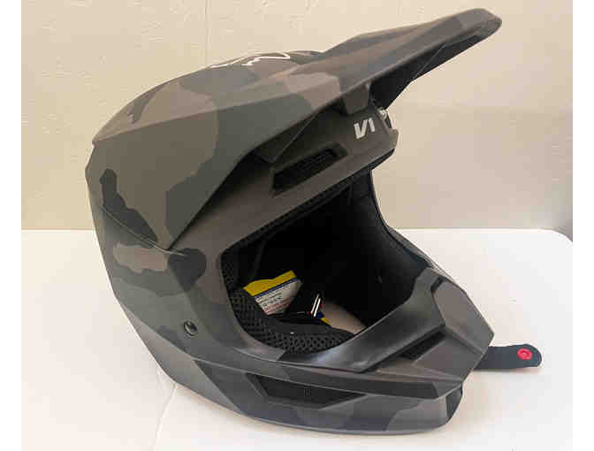 Youth Fox Racing Helmet - Photo 1