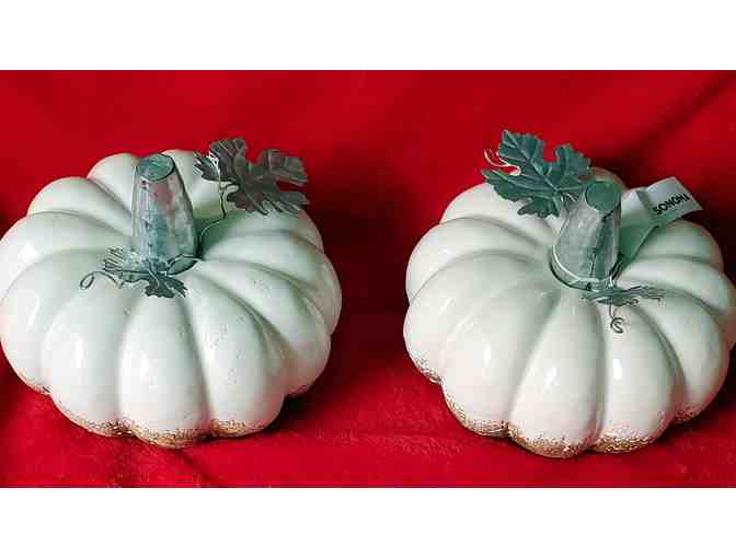 Festive Ceramic Pumpkins for Thanksgiving