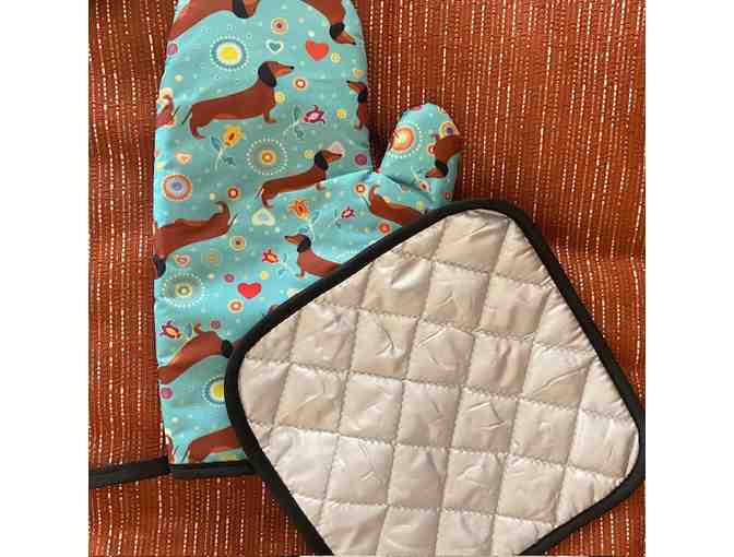 Dachshund Oven Mitt & Pot Holder Set