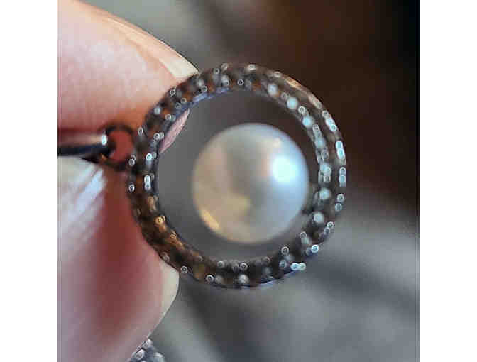 Silver Chain and Round Pendant With Pearl and Stones