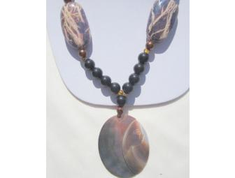 BJN 143 CARVED MOTHER OF PEARL PENDANT NECKLACE,200 cttw Gemstones!