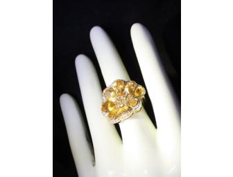 1 VERY SPECIAL COUTURE CITRINE AND DIAMOND FLORAL RING IN 14 KT YELLOW GOLD!