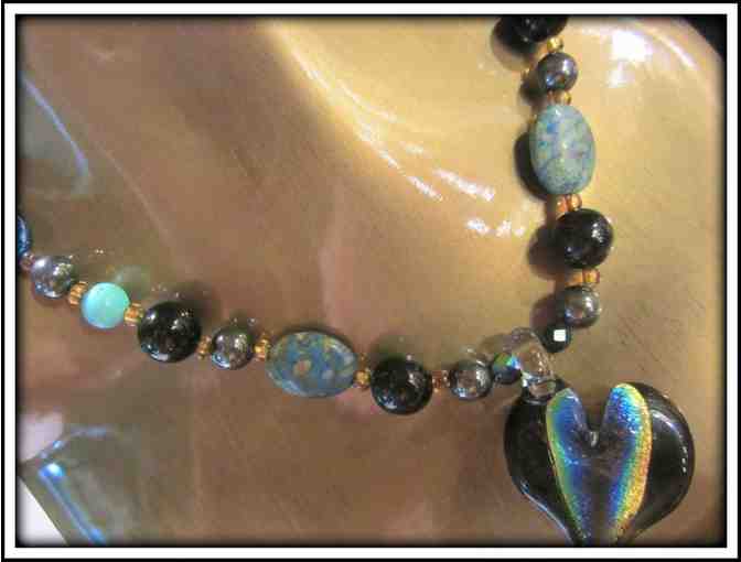 #22:  1/KIND GEMSTONE NECKLACE