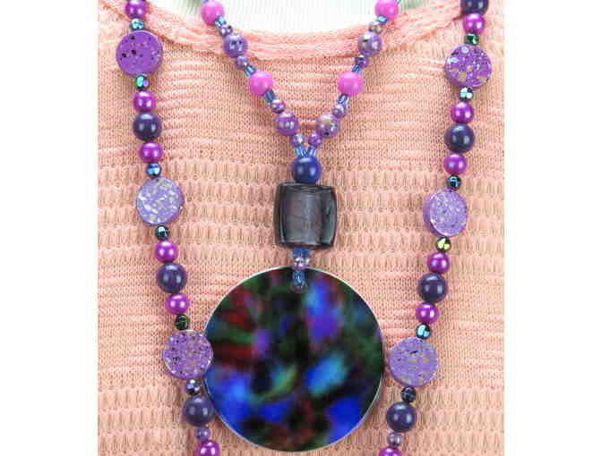 #711: 1/Kind Necklace w/Semi Precious Gemstones!