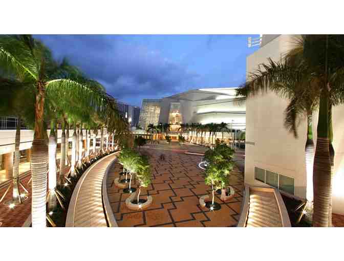 3 day, 2 night stay at the Doubletree Grand by Hilton in Miami, FL