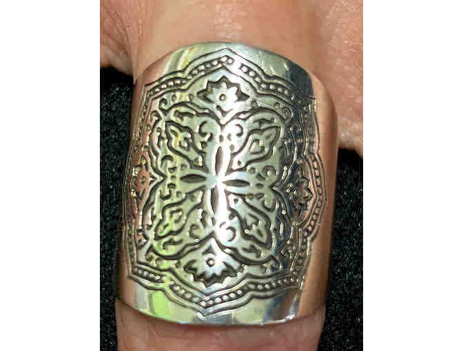 Baroni Designs Sterling Silver Etched Mandala Elongated Ring Size 7