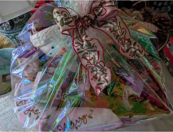 Christmas Gift Basket Filled with Chocolate Treats and More!