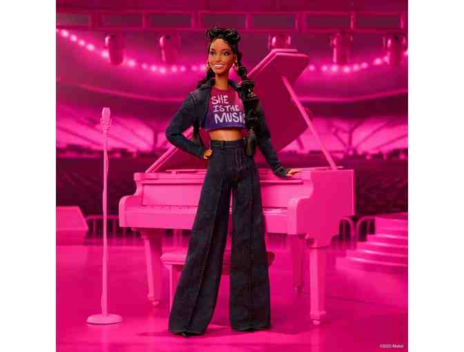 Alicia Keys and Ann Mincieli One-of-a-Kind Dolls