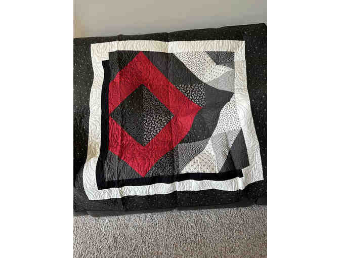 Quilt - Red Triangle