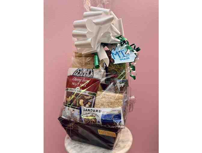 Michigan Made Basket: Eastman Party Store - Photo 1