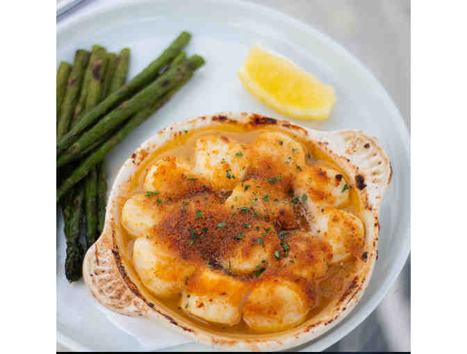 The Chart Room - Cataumet, MA - Photo 4