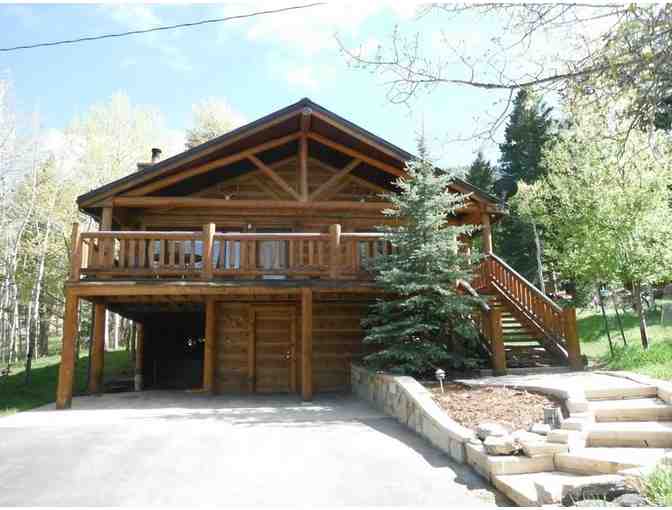 Rocky Mountain Cabin on Acreage for up to 7 in Breathtaking Estes Park, Colorado