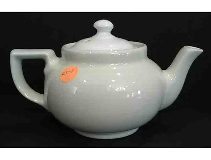 Hall Boston Ivory Teapot w/white lid