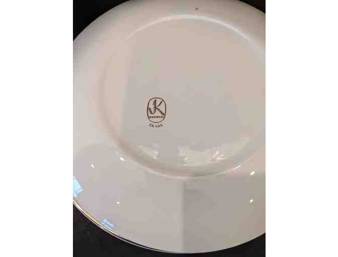 Knowles White Floral Dinner Plates, 8 Pieces