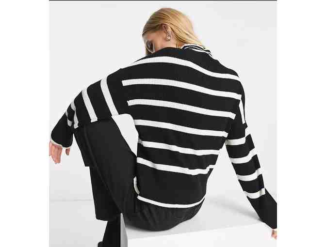 'ONLY' BRAND HIGH NECK SWEATER IN BLACK AND WHITE STRIPE - WOMEN'S EXTRA LARG