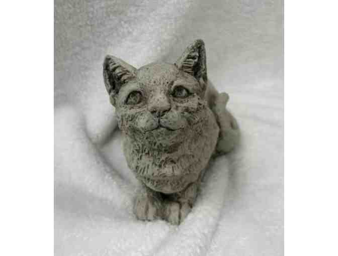 Adorable Cat Garden Sculpture - Photo 1