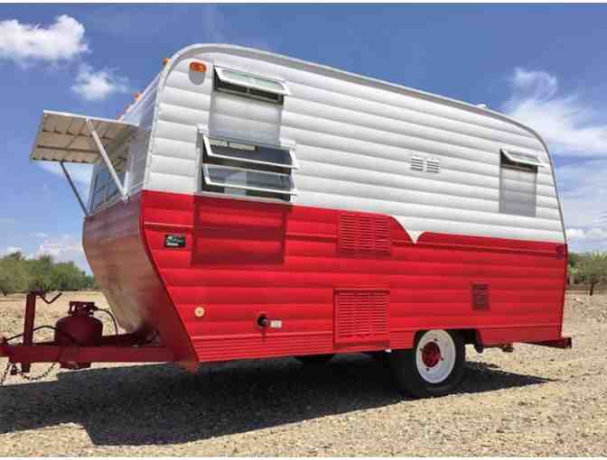 1971 Retro Kayot Vintage Camper Trailer Rental- Ruby Red - Photo 2