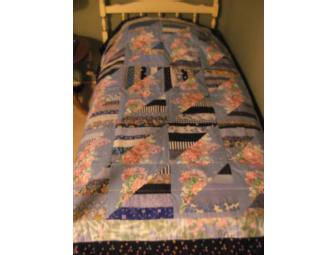 Floral Quilt in Blues