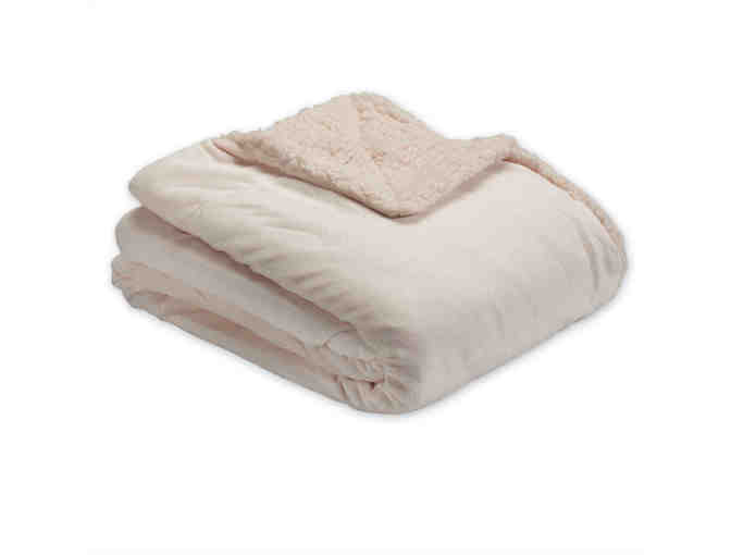 Micro Boa-Sherpa Blanket by MV Sport