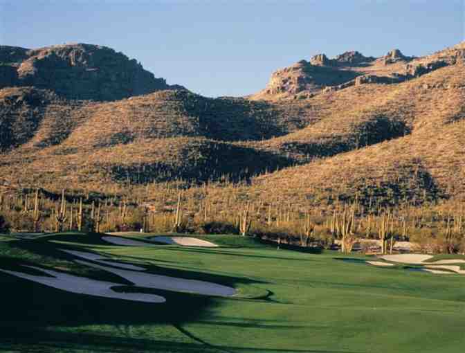 Arizona National Golf Club - One twosome with carts and range