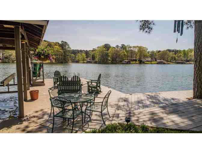 Lake Gaston Vacation Home: Fall Extended Weekend