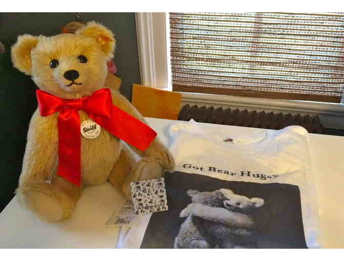 Steiff Teddy Bear, Bear Hugs t-shirt and magnet