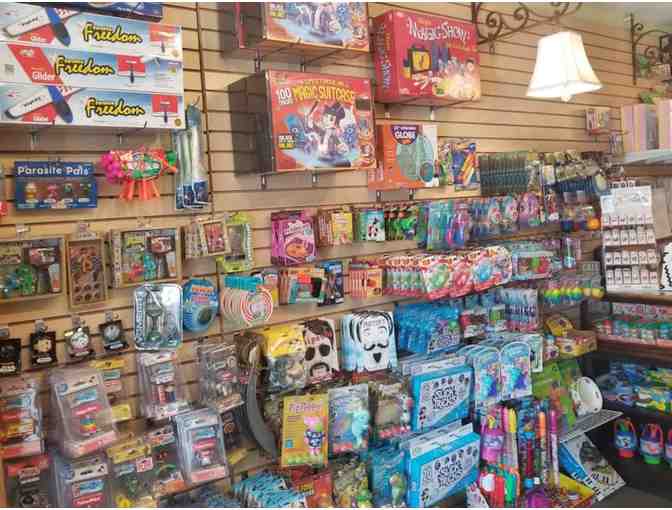 Landis Labrynth Toy Shop $25 Gift Card & Gift Bag