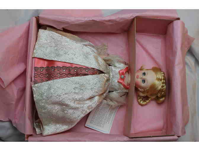 Madame Alexander First Lady Julia Grant doll- mint