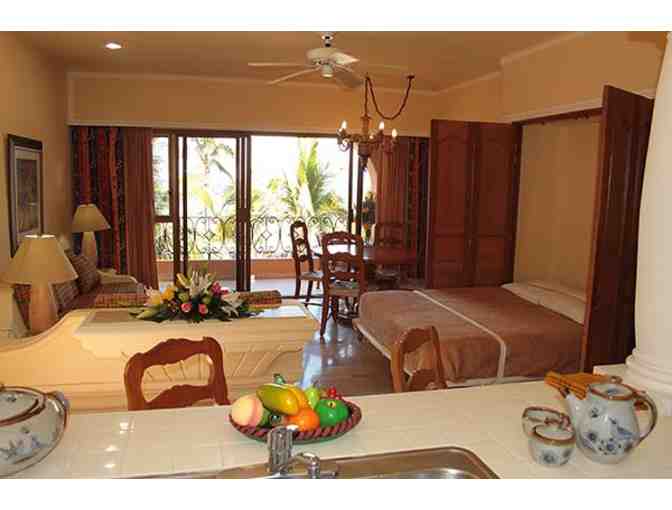 7-Night Resort Condo in Mazatlan, Mexico