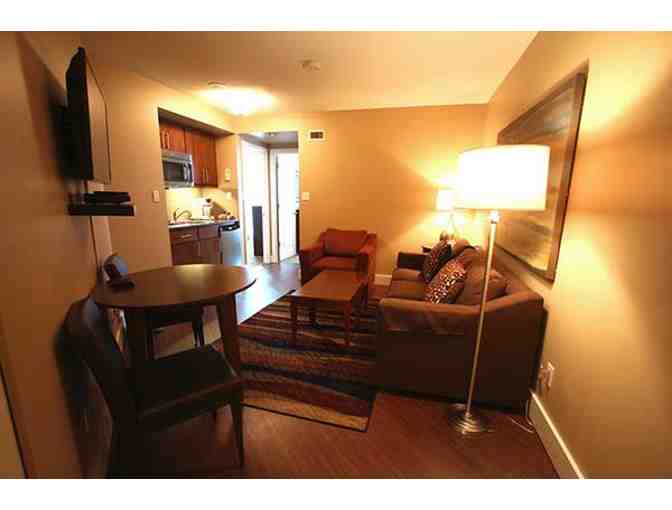 5 Nights Condo Stay at Rosedale on Robson - Vancouver, BC, Canada