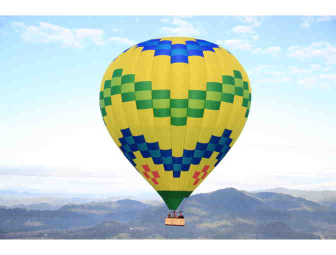 Item 1102 - Up & Away Ballooning, Calistoga - Hot Air Ballon Flight & Brunch for Two