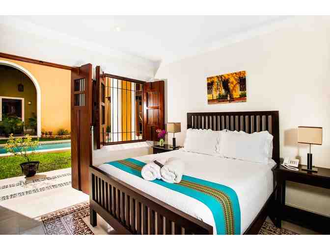 5122 - 3 Nights for Two with Private Cooking Class, Hotel Boutique by the Museo, Merida