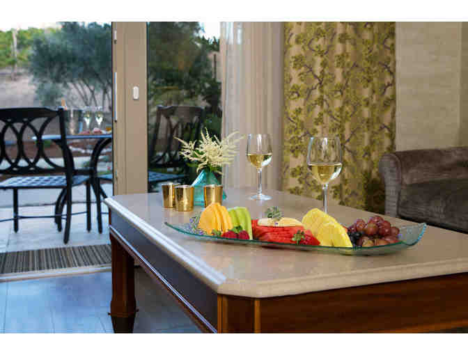 5139 - One Night for 2 Mid-Week Prelude King Room, Allegretto Vineyard Resort, Paso Robles