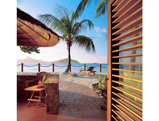 SEVEN to TEN NIGHTS premium accomodations at Palm Island Resort & Spa!