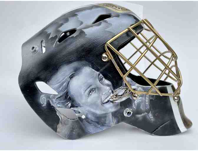 Hand painted LS7 Gold medal Hockey Mask