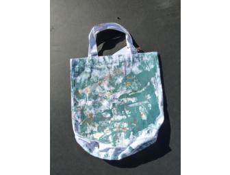 Medium Tote Bag decorated by 'Mondo' Southern White Rhinoceros