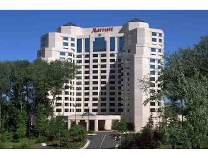 FALLS CHURCH MARRIOTT FAIRVIEW PARK - ONE NIGHT WEEKEND STAY W/ DINNER FOR TWO