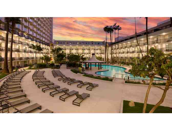 Los Angeles Airport Marriott - Two (2) Night Stay w/ Parking, MClub Access & Dinner for 2