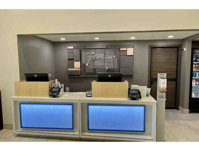 Holiday Inn Express & Suites Sulphur | Lake Charles (1) One Night Stay