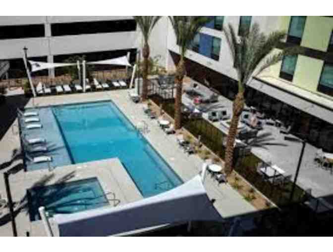 3 Day/2 Night King Stay w/ Breakfast at the Hampton Inn Las Vegas Convention Center