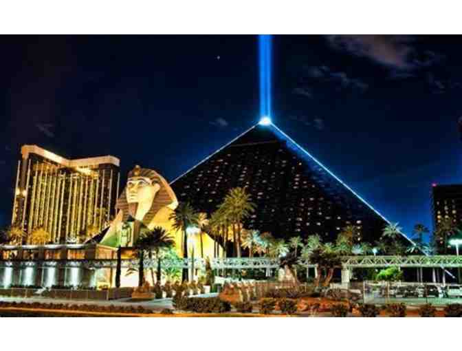 2 Tickets to see BLUE MAN GROUP Live in Las Vegas at the Luxor Resort!