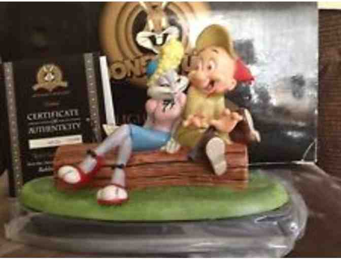 Looney Tunes Collectible.  Isn't She Wovewe