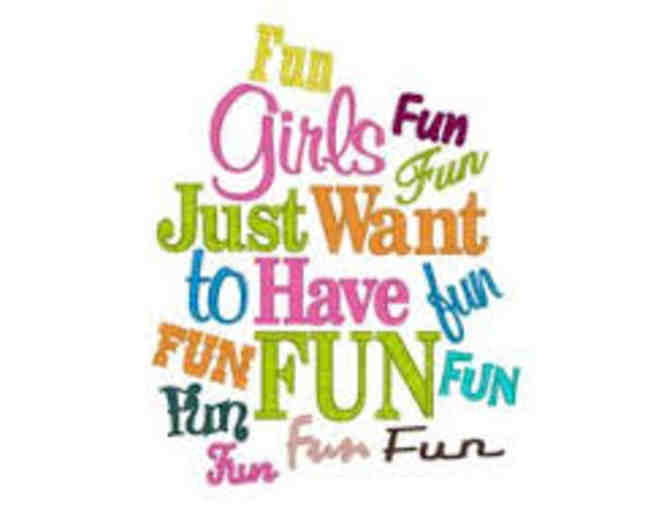 Just wanna have fun. Have fun надпись. Кружка just wanna have. Girls just wanna have fun. Girls just want to have fun.