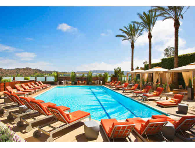 (2) Night Stay, Marriott Del Mar with Breakfast for Two & Parking