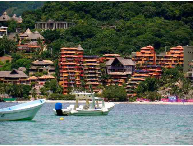 Luxury 3BR Beachfront Villa - Zihuatanejo