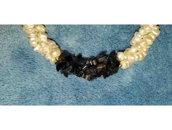 Freshwater Pearl and Onxy Necklace