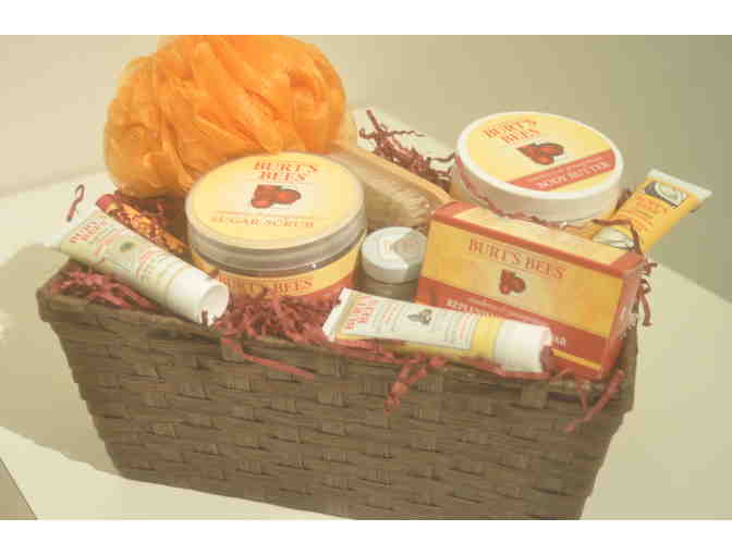 Burt's Bees Bath & Shower Gift Basket