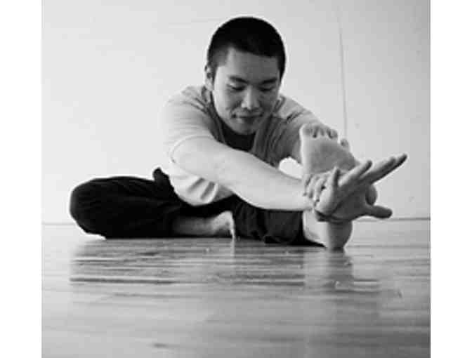 Private Yoga and Shiatsu Massage Session with Yuuki Hirano